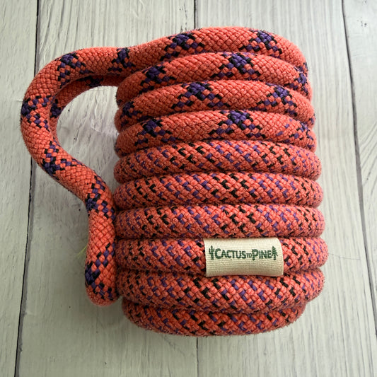 Salmon Queen Middle Mark | Standard Can Cozie