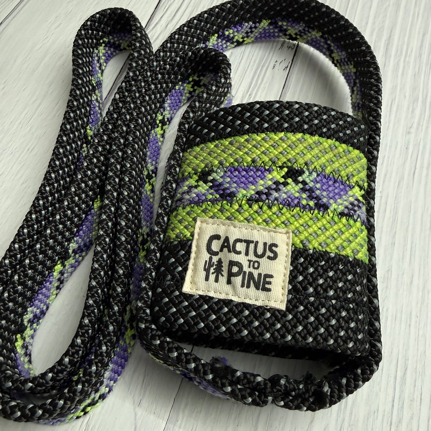 Green Black | Neckstrap Cruizey